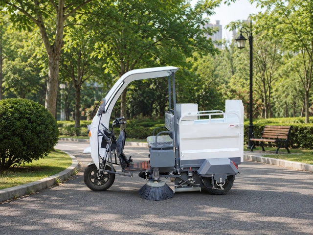 compact auxiliary cleaning vehicle compact auxiliary cleaning vehicle