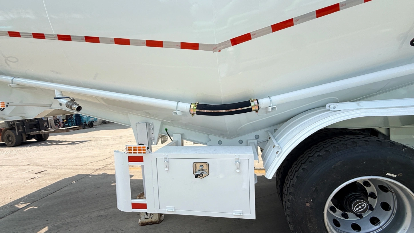 45cbm cement trailer 45cbm cement trailer