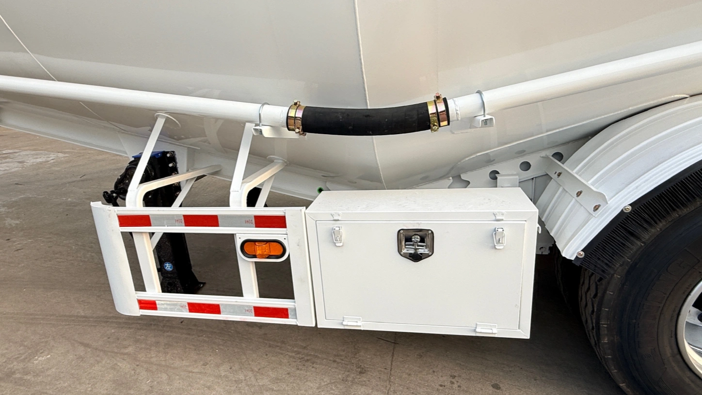 45cbm cement trailer 45cbm cement trailer