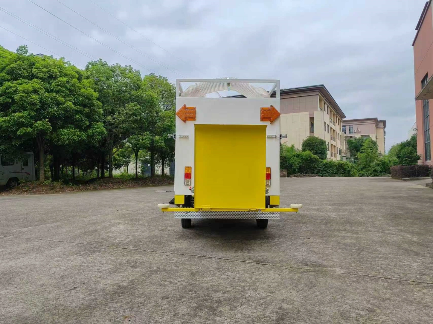 leaf shredding and collection sweeper leaf shredding and collection sweeper